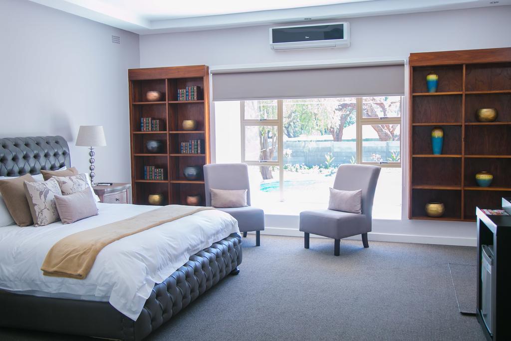 Jacaranda Hotel Harare Exterior photo