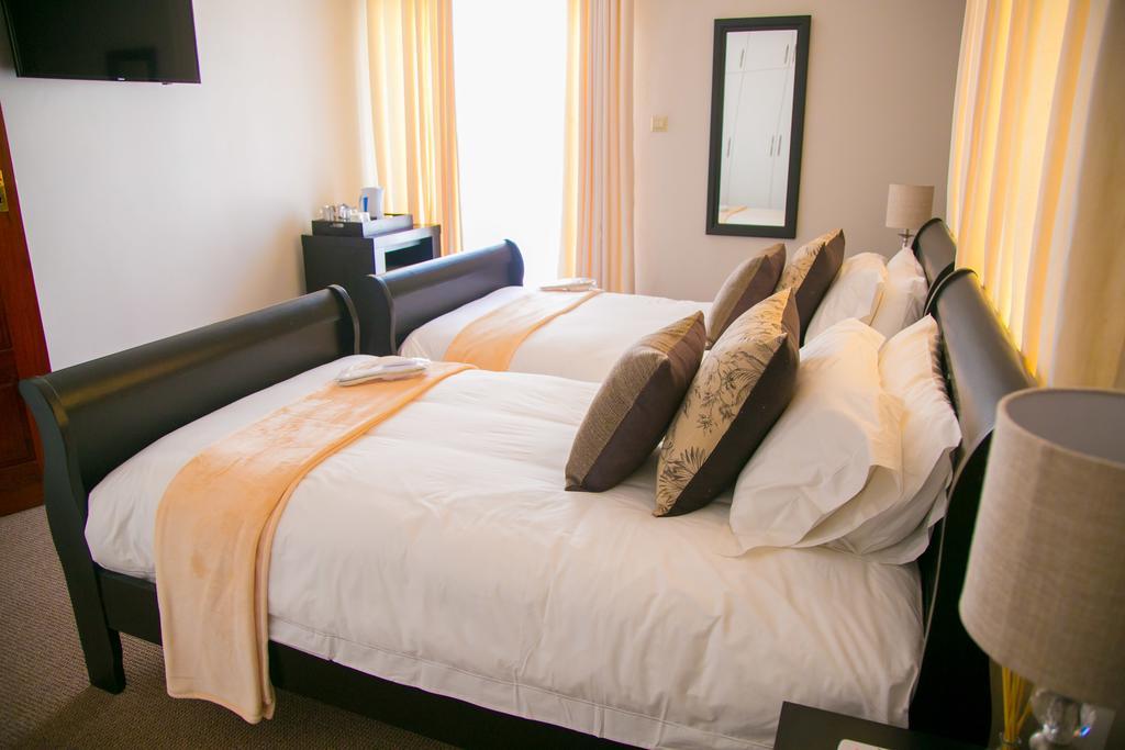 Jacaranda Hotel Harare Exterior photo